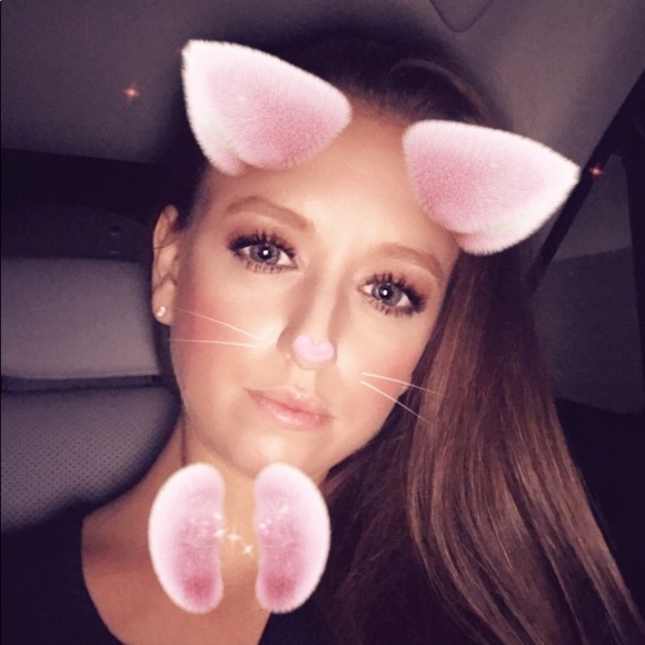 Meet your Posher - Picture 2 of 2